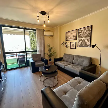 Lucy's In Center Apartment Tirana